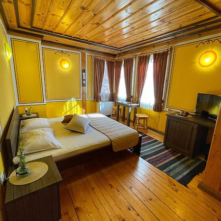 Guest Rooms Colorit โคปริฟชทิทซา ภายนอก รูปภาพ