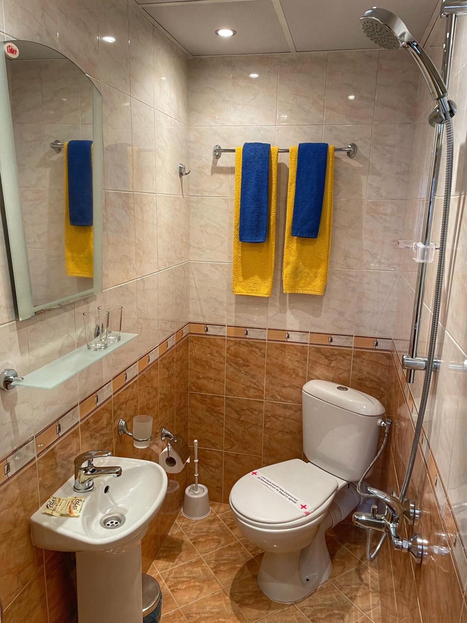 Guest Rooms Colorit โคปริฟชทิทซา ภายนอก รูปภาพ